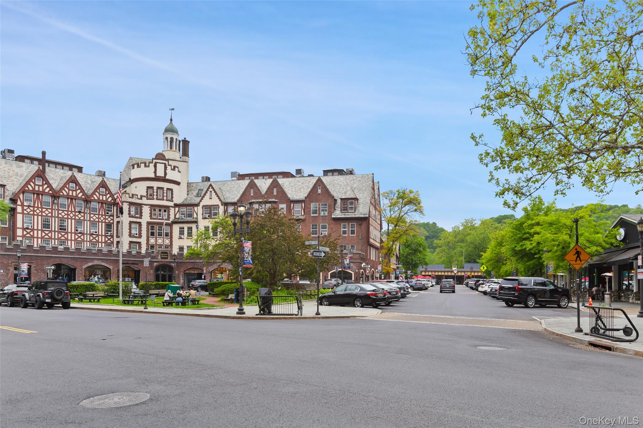 230 Garth Road, Unit 7B1 Scarsdale, NY 10583 - Photo 21 of 24 Community Shops