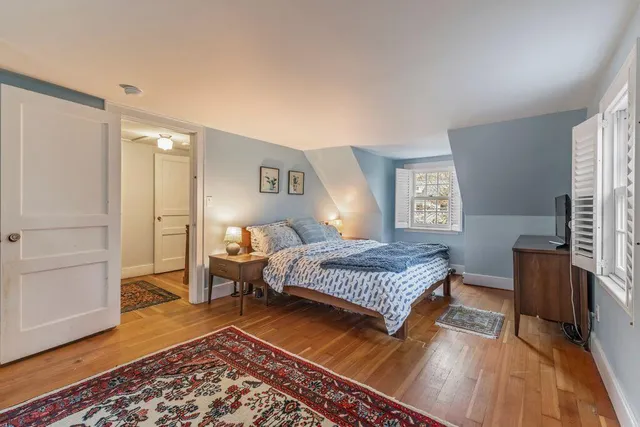 $1,100,000 | 40 Stonybrook Road, Cape Elizabeth, ME 04107