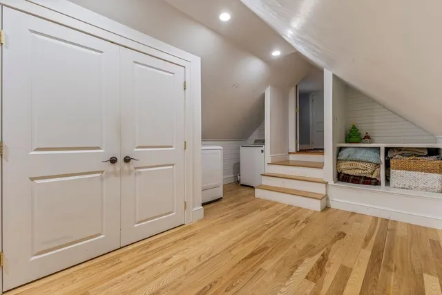 $1,100,000 | 40 Stonybrook Road, Cape Elizabeth, ME 04107