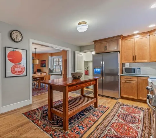 $1,100,000 | 40 Stonybrook Road, Cape Elizabeth, ME 04107