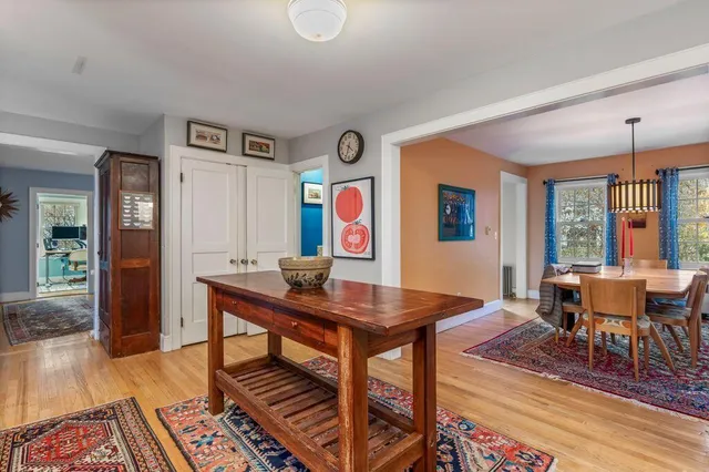 $1,100,000 | 40 Stonybrook Road, Cape Elizabeth, ME 04107