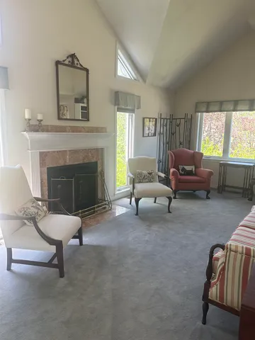 $499,900 | 190 Chase Way, Manchester, NH 03104
