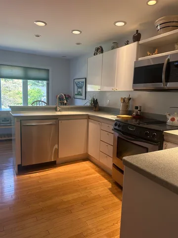 $499,900 | 190 Chase Way, Manchester, NH 03104