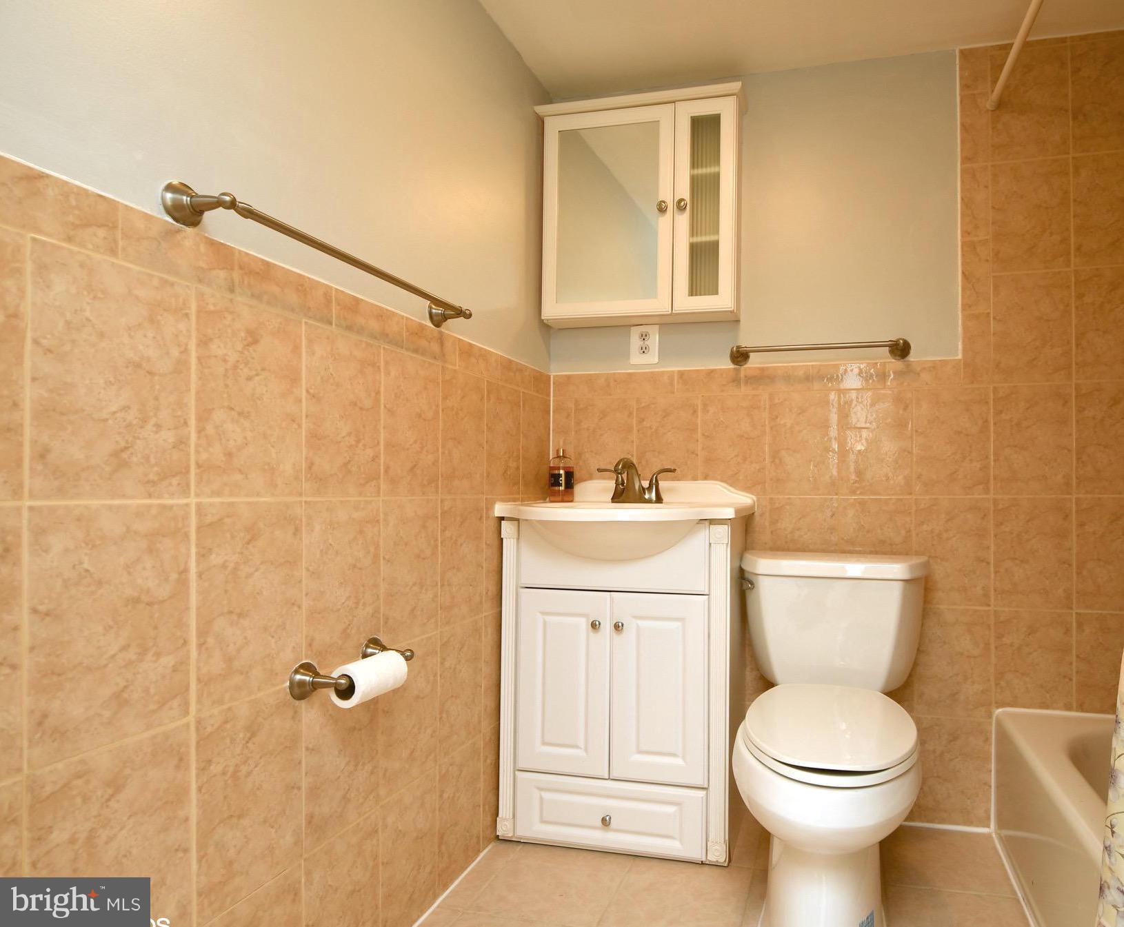 2103 Glencourse Lane Reston, VA 20191 - Photo 27 of 31 BONUS! 3rd Full Bathroom in Basement