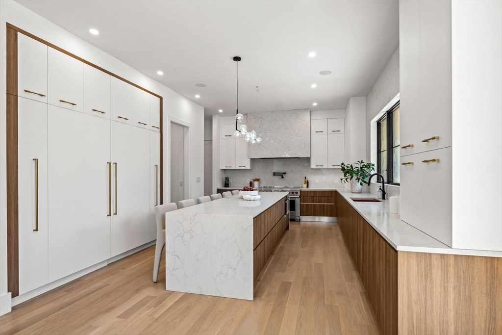 93 Sevland Road Newton, MA 02459 - Photo 3 of 34