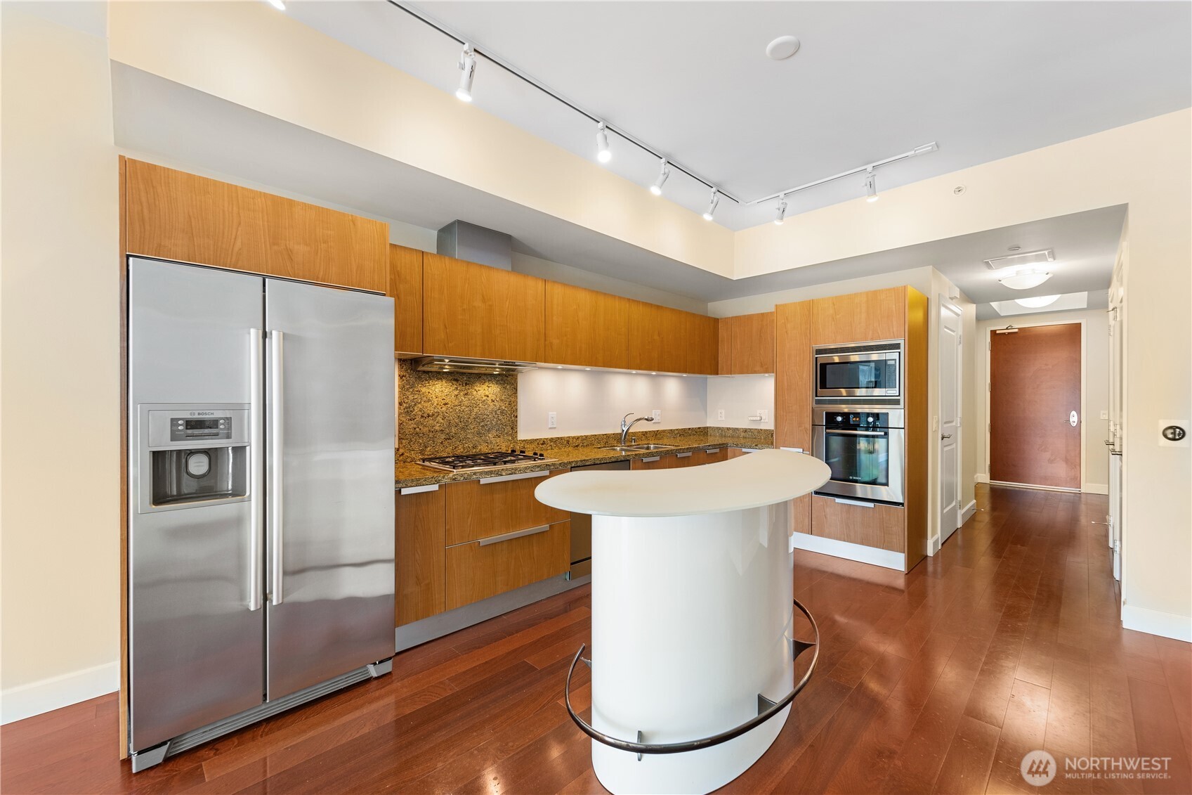 1920 4th Avenue, Unit 907 Seattle, WA 98101 - Photo 5 of 36