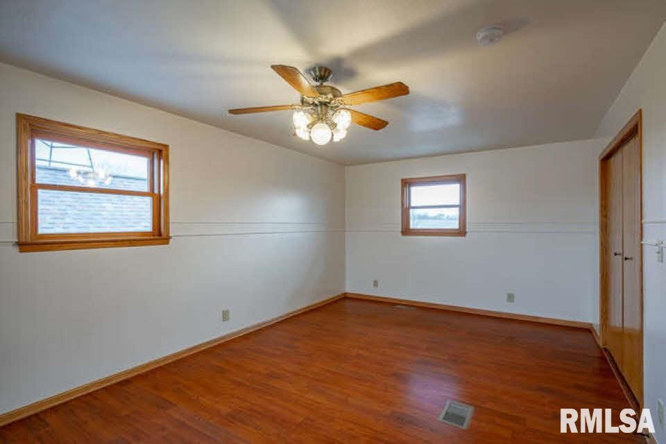 3290 New Era Road Muscatine, IA 52761 - Photo 16 of 24 Gallery Image 16