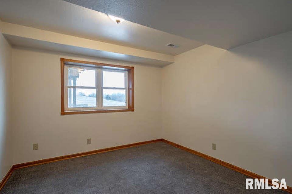 3290 New Era Road Muscatine, IA 52761 - Photo 20 of 24 Gallery Image 20