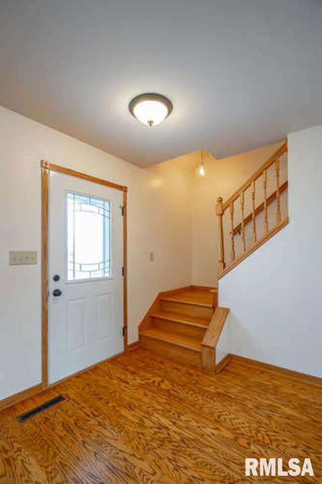 3290 New Era Road Muscatine, IA 52761 - Photo 2 of 24 Gallery Image 2