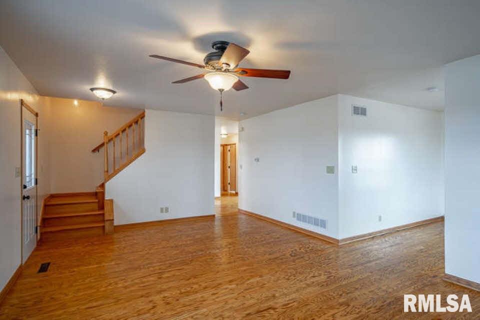 3290 New Era Road Muscatine, IA 52761 - Photo 4 of 24 Gallery Image 4