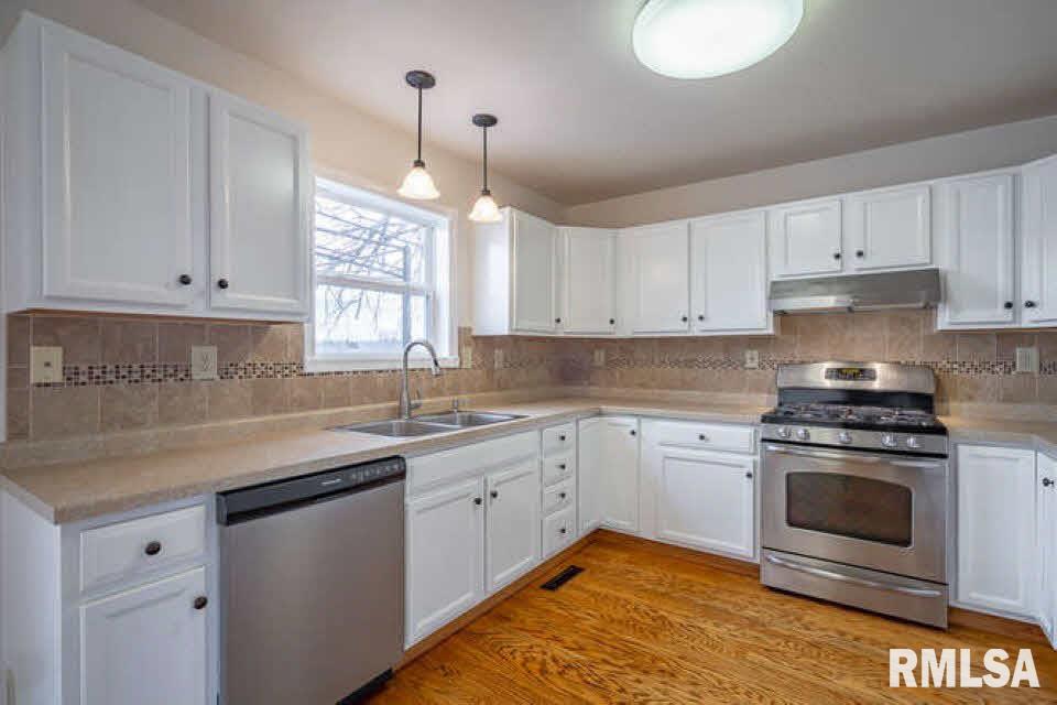 3290 New Era Road Muscatine, IA 52761 - Photo 5 of 24 Gallery Image 5