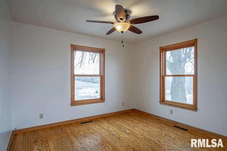 3290 New Era Road Muscatine, IA 52761 - Photo 9 of 24 Gallery Image 9