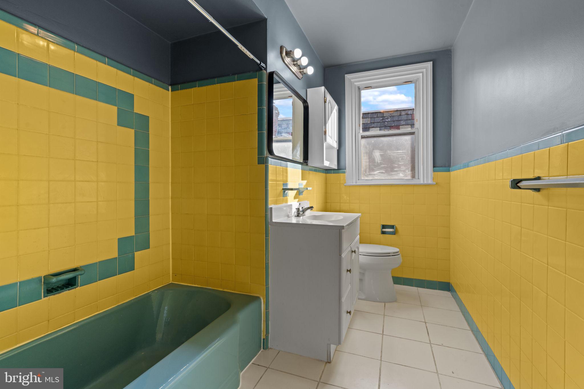 1230 Glenview Street Philadelphia, PA 19111 - Photo 17 of 30