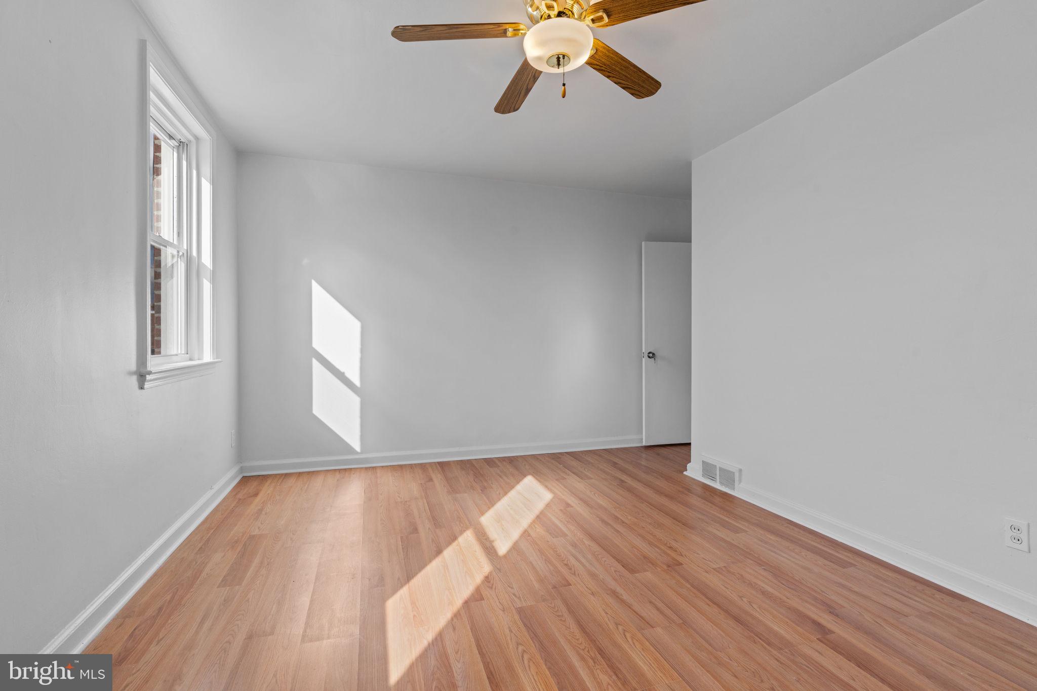 1230 Glenview Street Philadelphia, PA 19111 - Photo 20 of 30