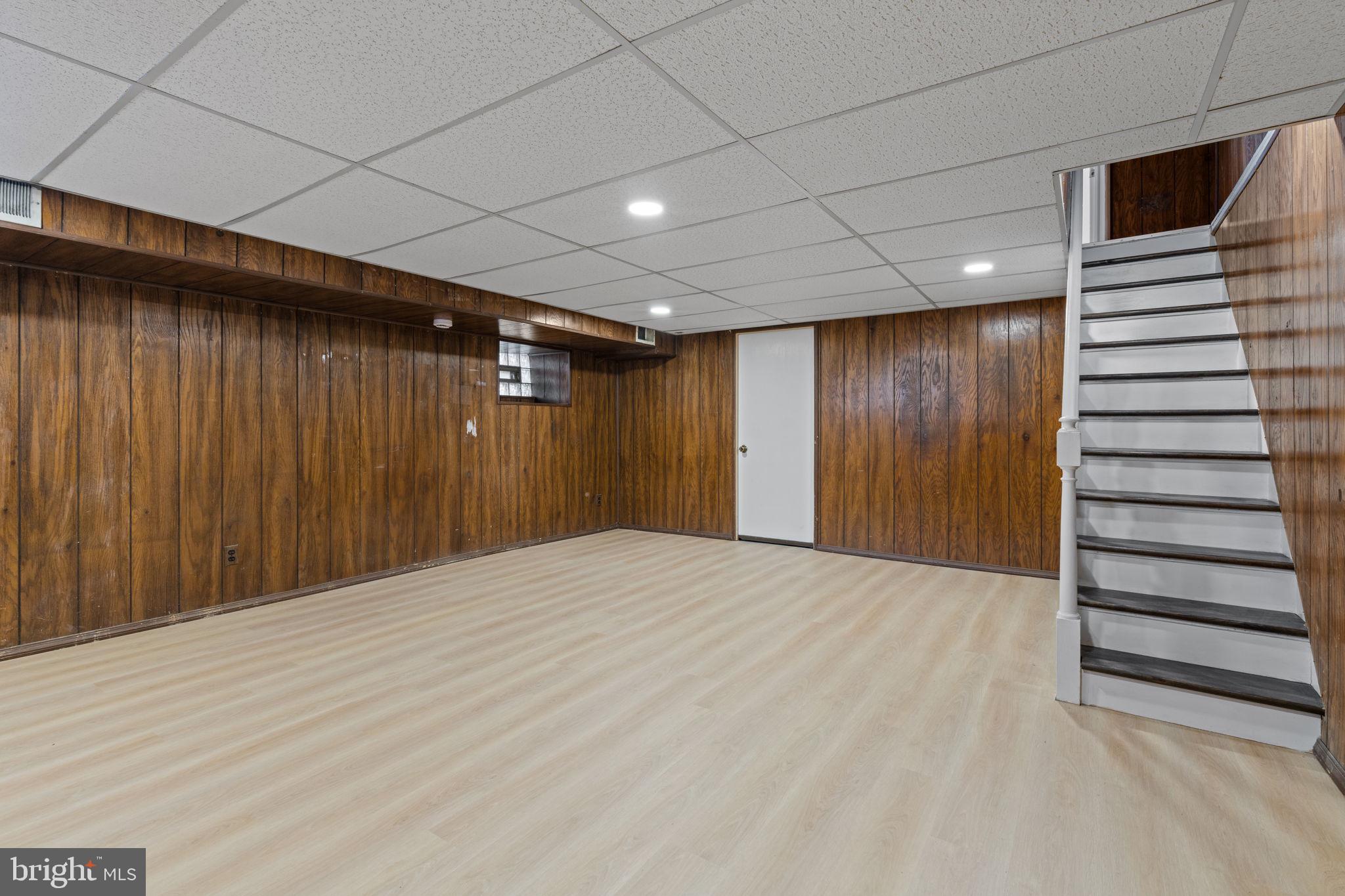 1230 Glenview Street Philadelphia, PA 19111 - Photo 21 of 30