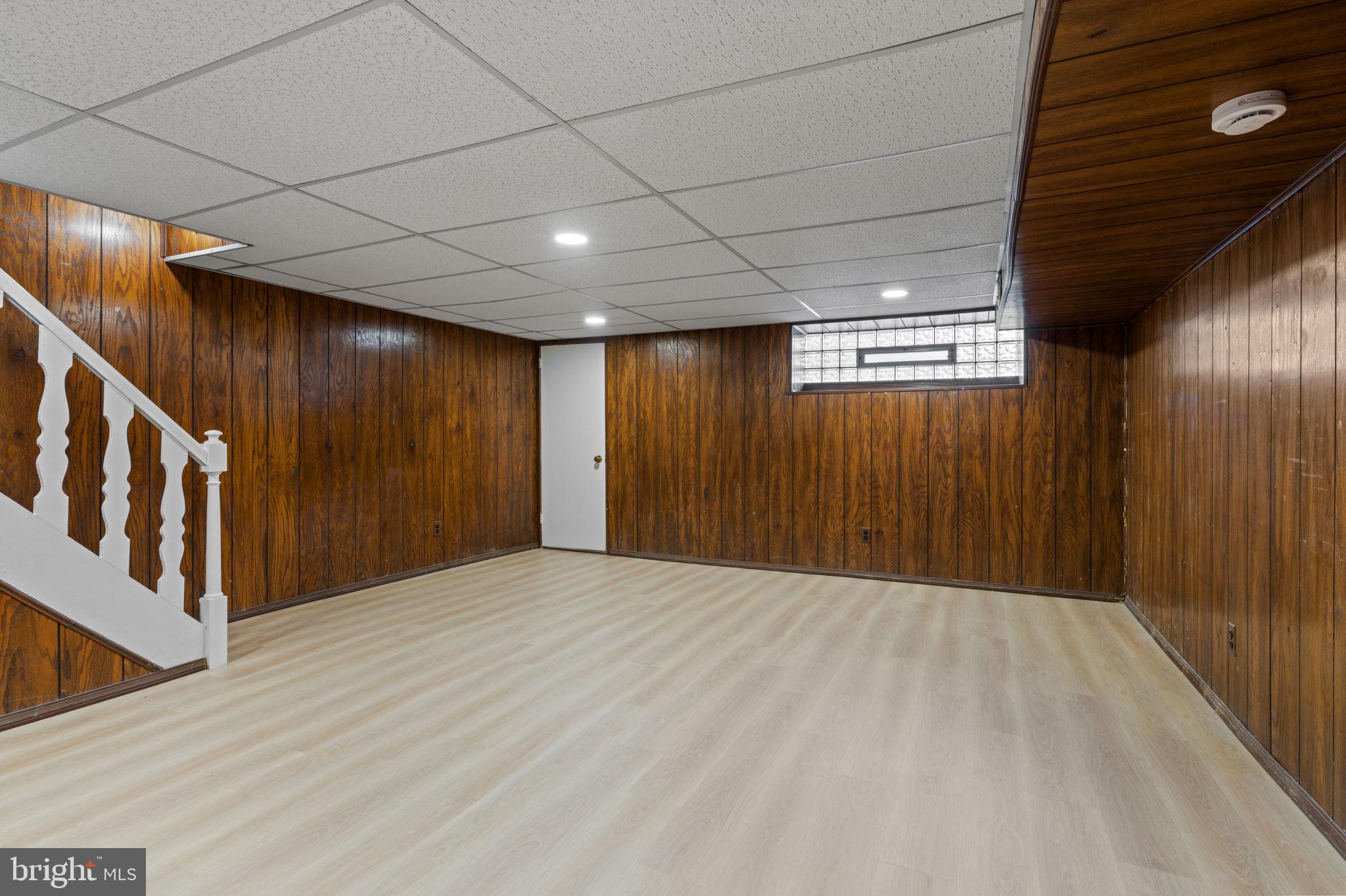 1230 Glenview Street Philadelphia, PA 19111 - Photo 22 of 30