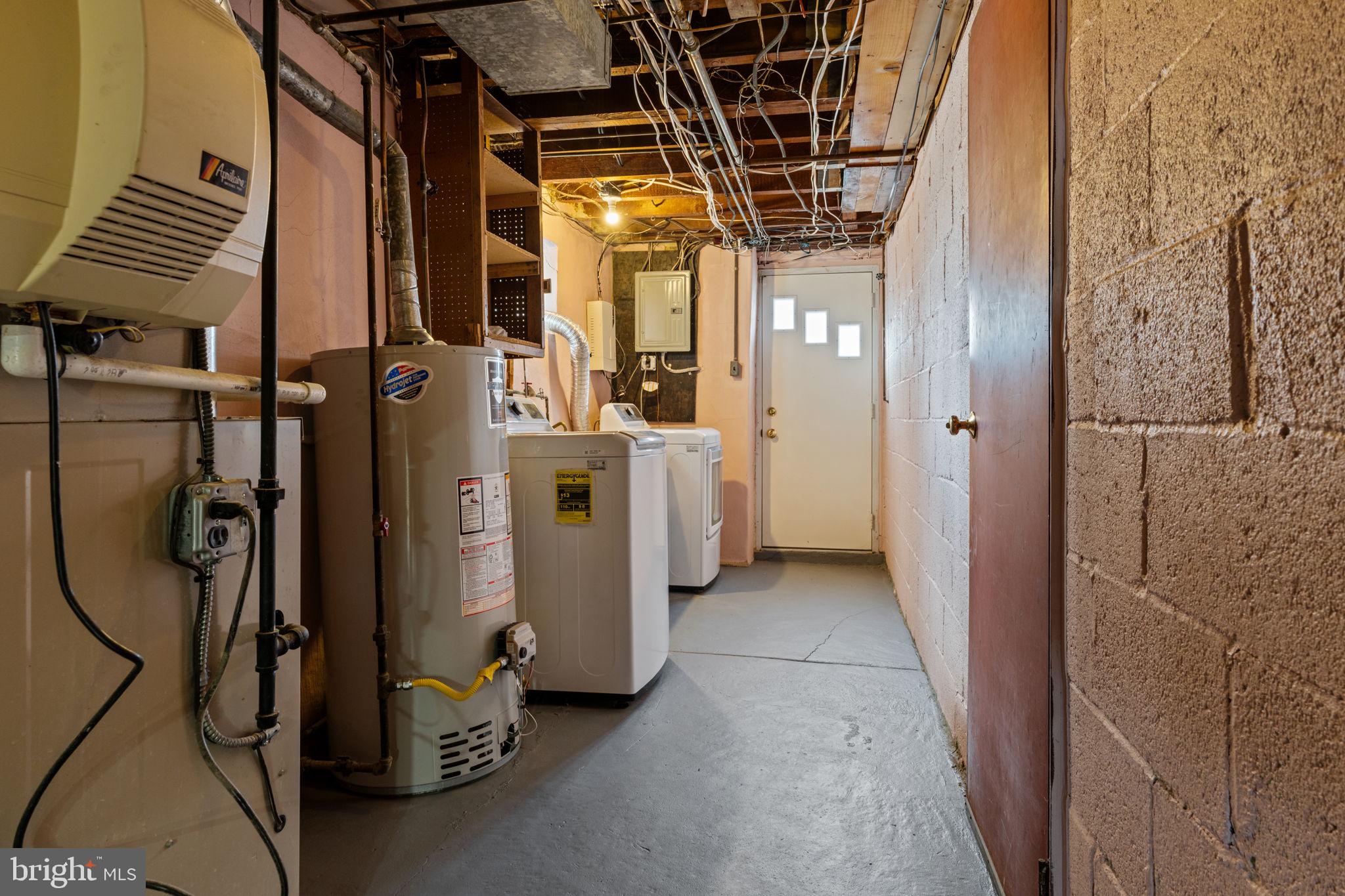 1230 Glenview Street Philadelphia, PA 19111 - Photo 24 of 30