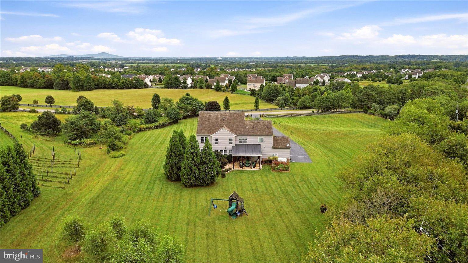 15547 Montresor Road Leesburg, VA 20176 - Photo 75 of 92 Aerial of home, drive and grounds