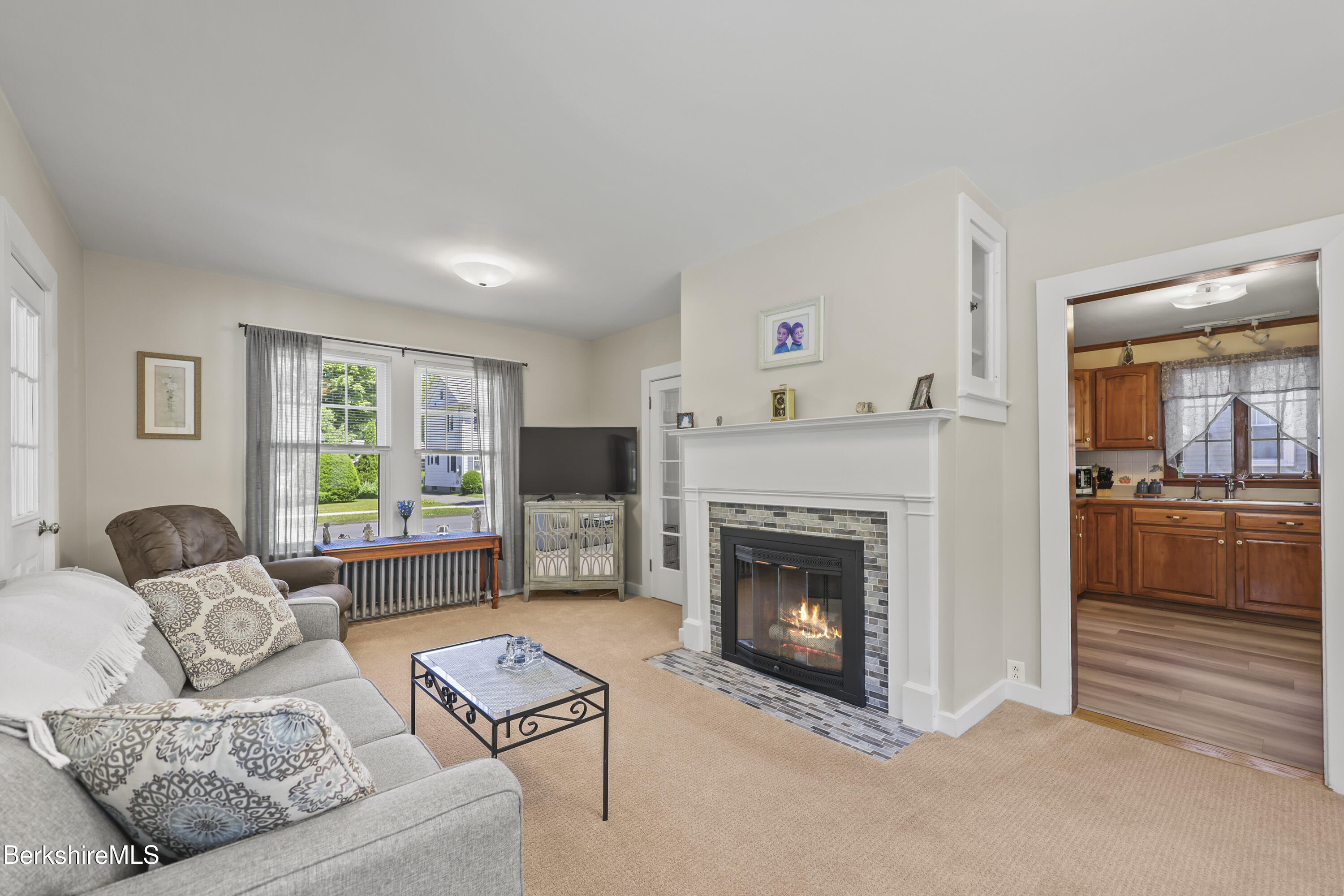 61 Harding Street Pittsfield, MA 01201 - Photo 10 of 48 45 Living Room