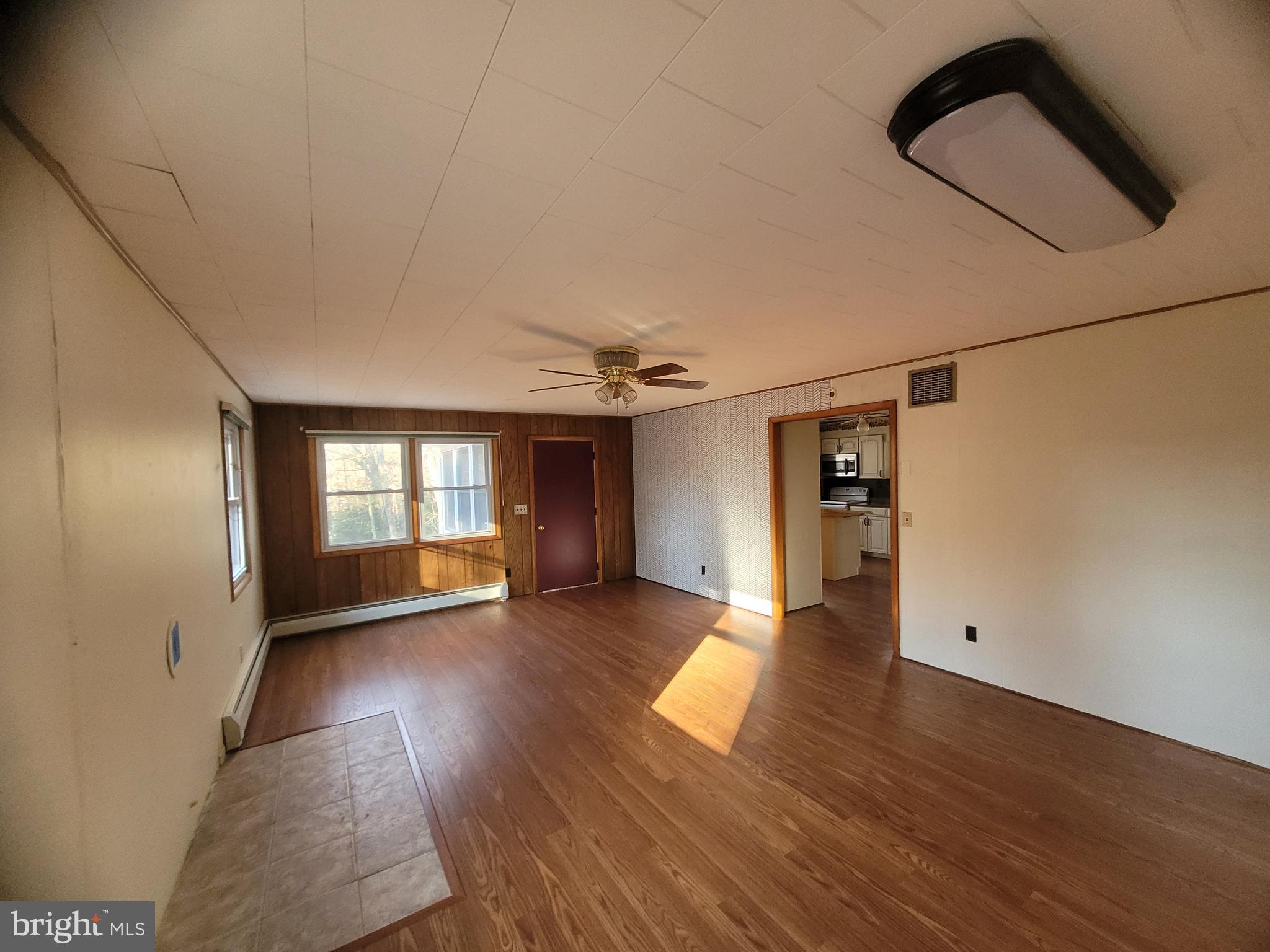 405 Sunnyside Road Oakland, MD 21550 - Photo 14 of 44 Gallery Image 14
