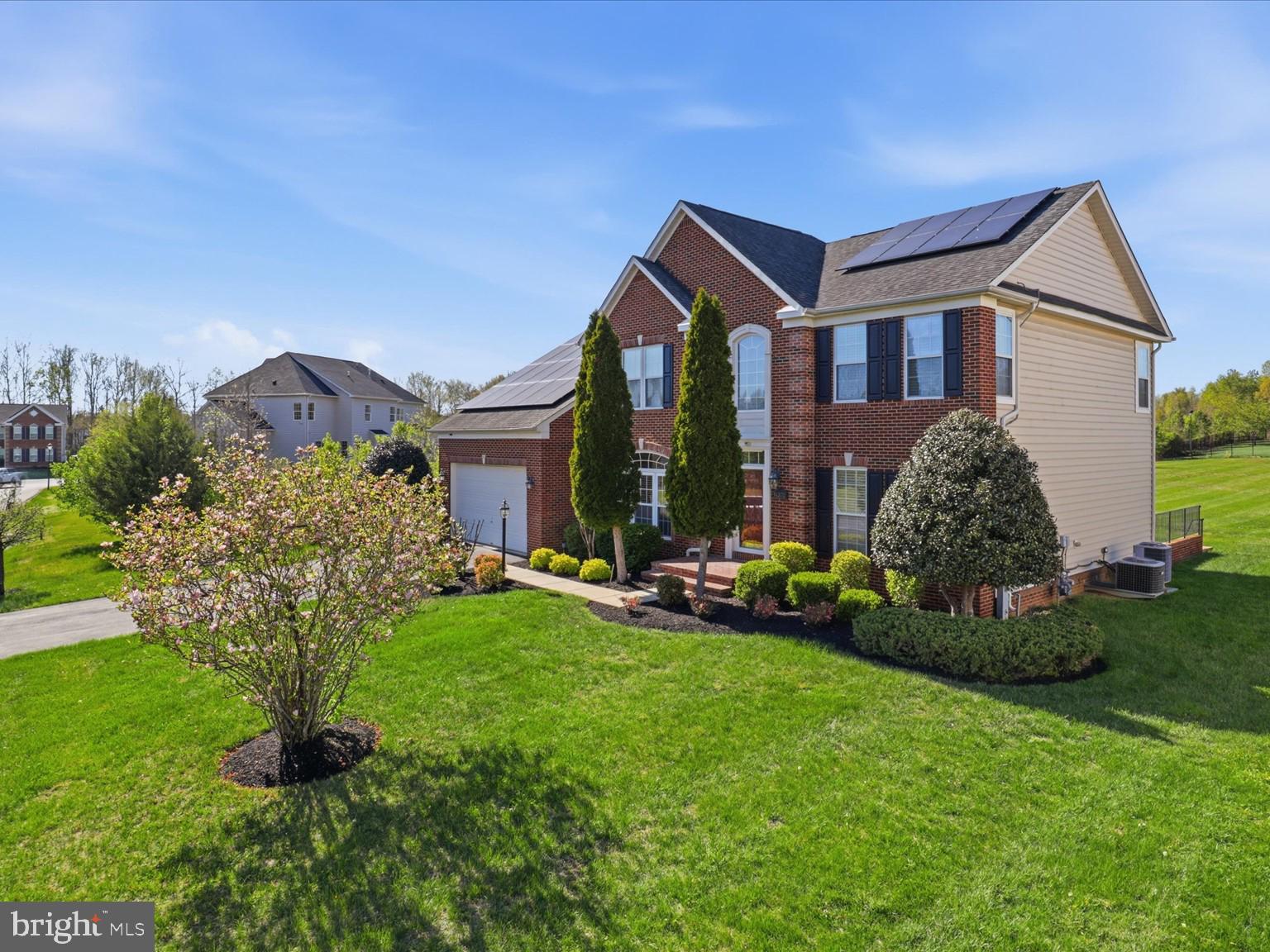 14202 Derby Ridge Road Bowie, MD 20721 - Photo 3 of 57 BEAUTIFULLY MAINTAINED LAWN