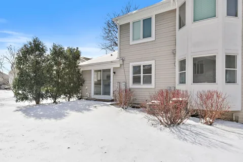 $280,000 | 989 Cove Drive, Unit B, Palatine, IL 60067