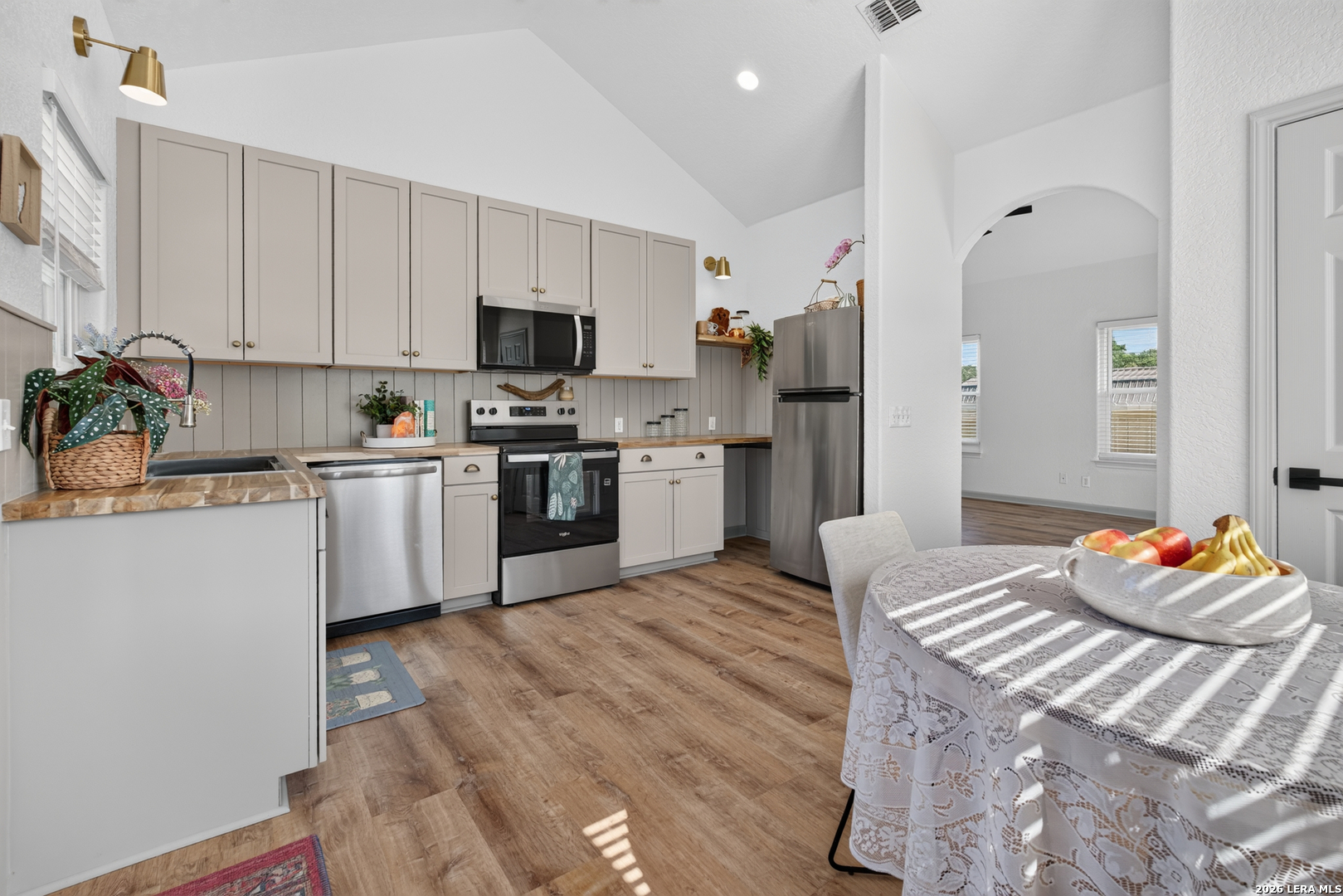 112 Remington Road Spring Branch, TX 78070 - Photo 5 of 45