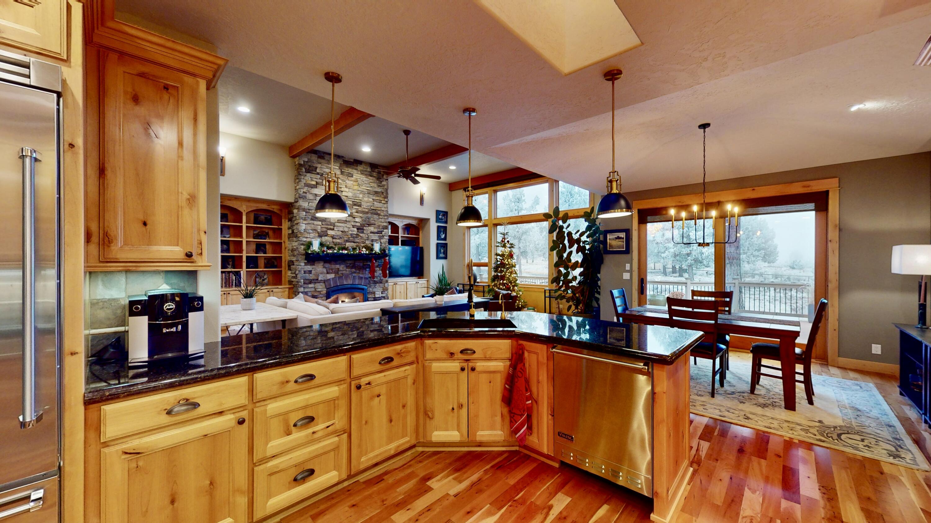 17686 Mountain View Road Sisters, OR 97759 - Photo 15 of 37 Professional Grade Kitchen