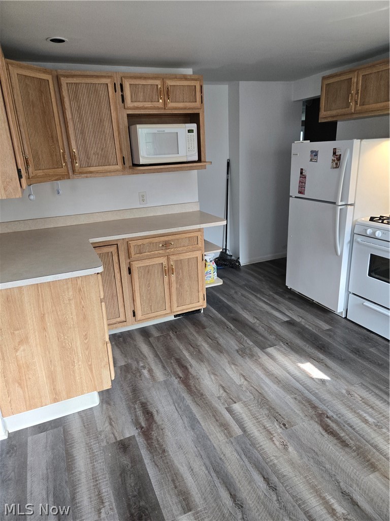 1024 Quentin Road Eastlake, OH 44095 - Photo 4 of 14