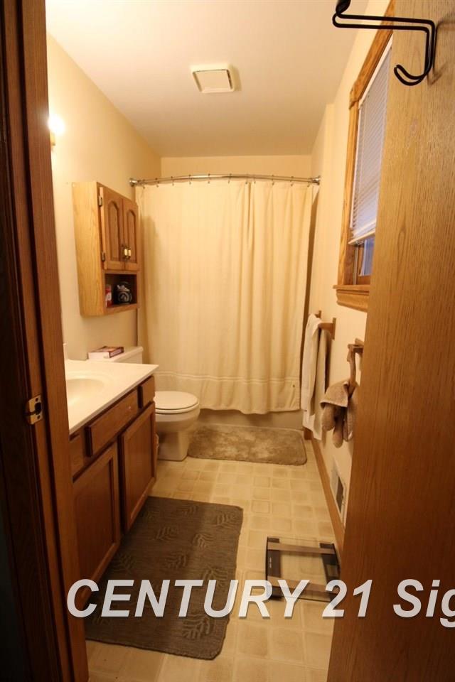 11424 Whitaker Road Fenton, MI 48430 - Photo 14 of 32