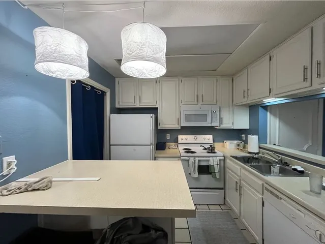 $1,250 | 806 West 24th Street, Unit 126, Austin, TX 78705