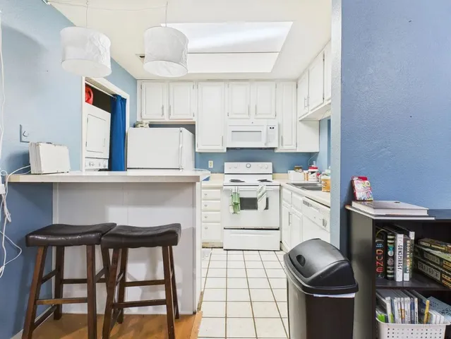 $1,250 | 806 West 24th Street, Unit 126, Austin, TX 78705