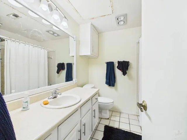 $1,250 | 806 West 24th Street, Unit 126, Austin, TX 78705