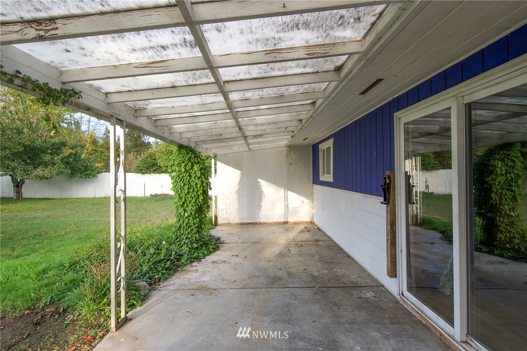 190 Roupe Road Sequim, WA 98382 - Photo 13 of 20 a view of a porch