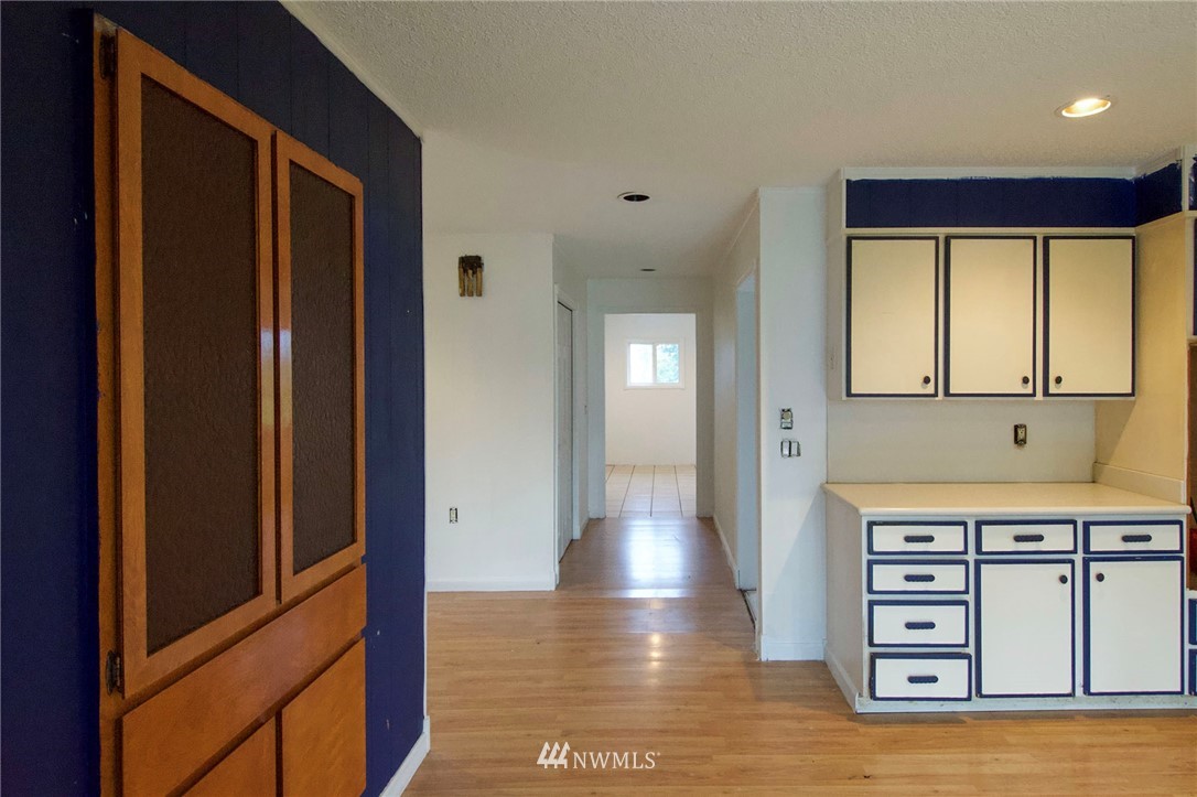 190 Roupe Road Sequim, WA 98382 - Photo 7 of 20 a view of kitchen with wooden floor
