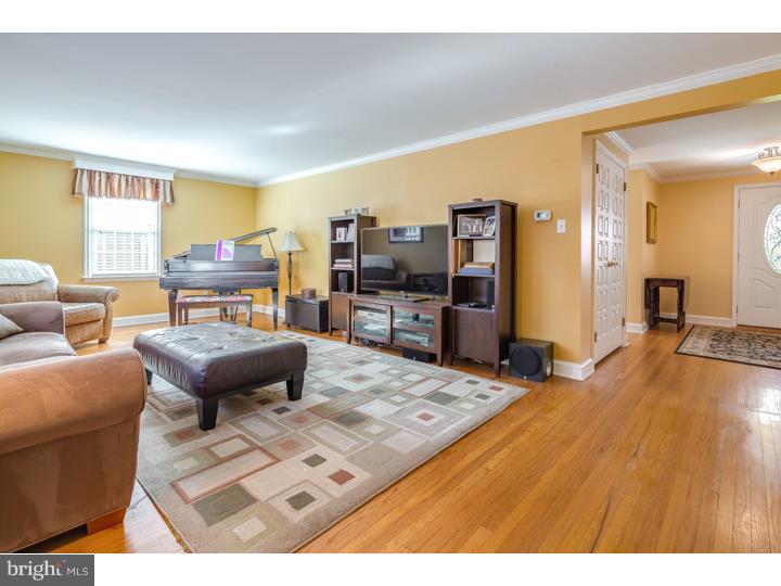 210 Heritage Road Cherry Hill, NJ 08034 - Photo 4 of 25
