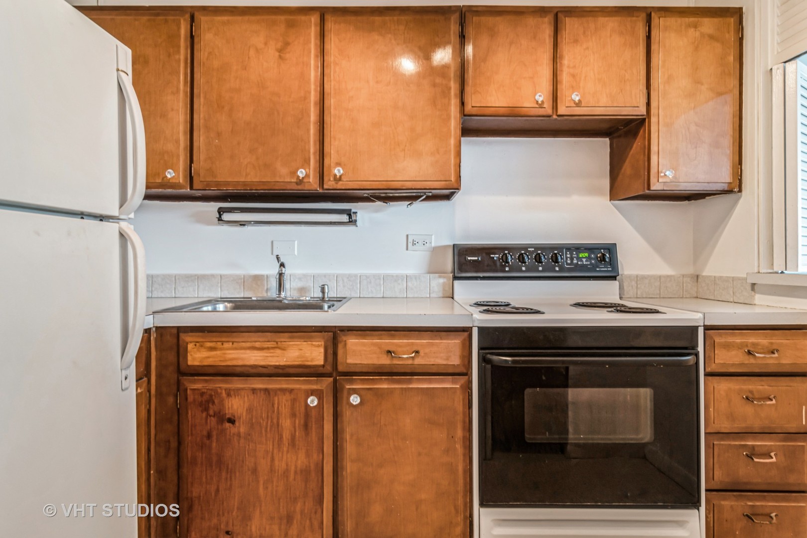 5455 North Sheridan Road, Unit 405 Chicago, IL 60640 - Photo 8 of 15 Gallery Image 8