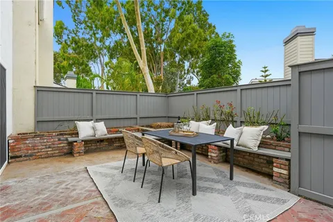 a outdoor view with a sitting space