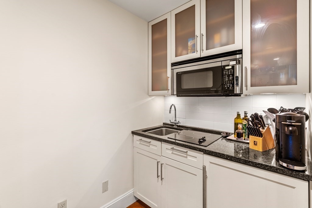 427 Beacon Street Boston, MA 02115 - Photo 18 of 25