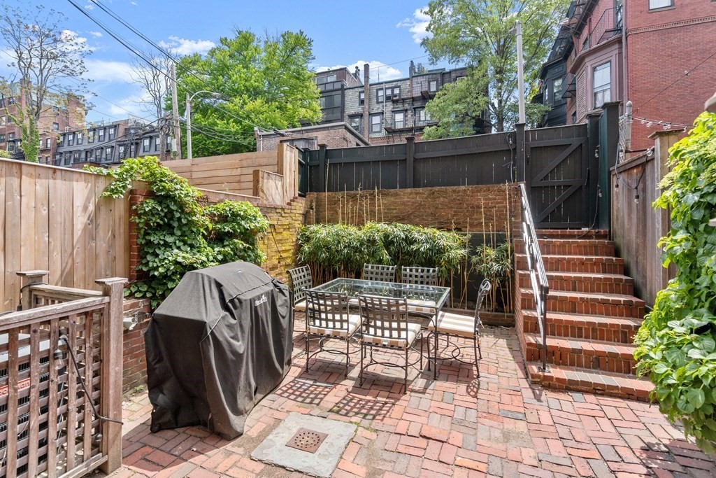 427 Beacon Street Boston, MA 02115 - Photo 21 of 25