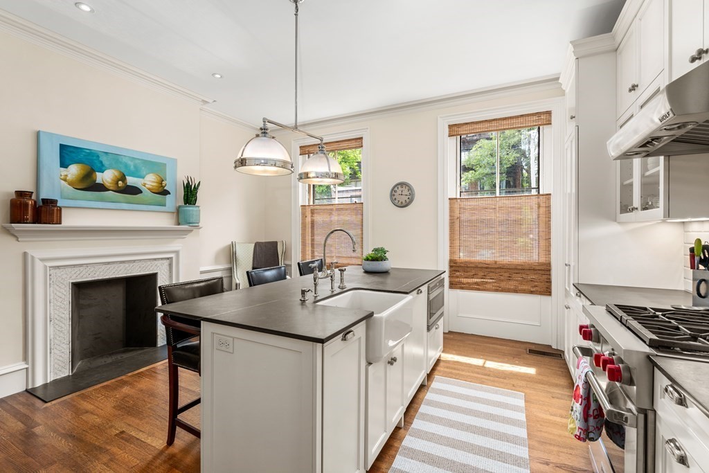 427 Beacon Street Boston, MA 02115 - Photo 4 of 25