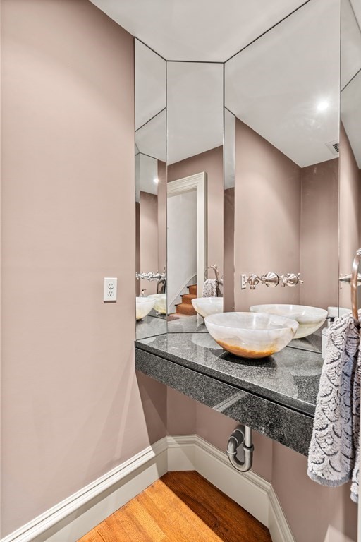 427 Beacon Street Boston, MA 02115 - Photo 7 of 25