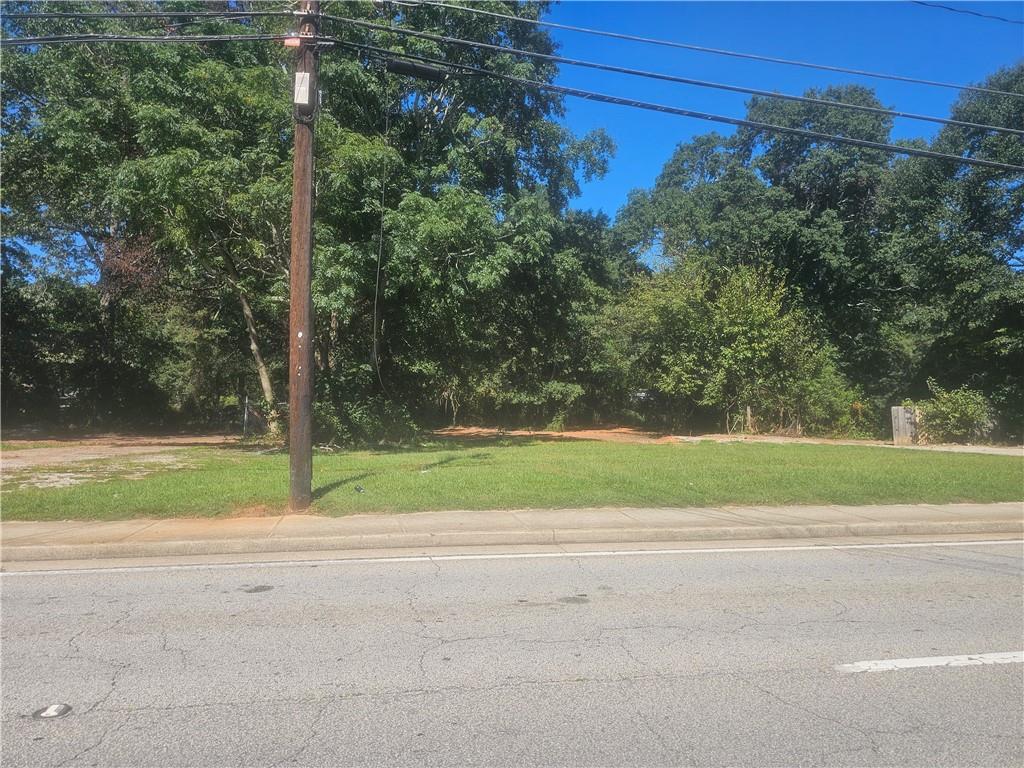 1979 Wesley Chapel Road Decatur, GA 30035 - Photo 8 of 14 a view of backyard space