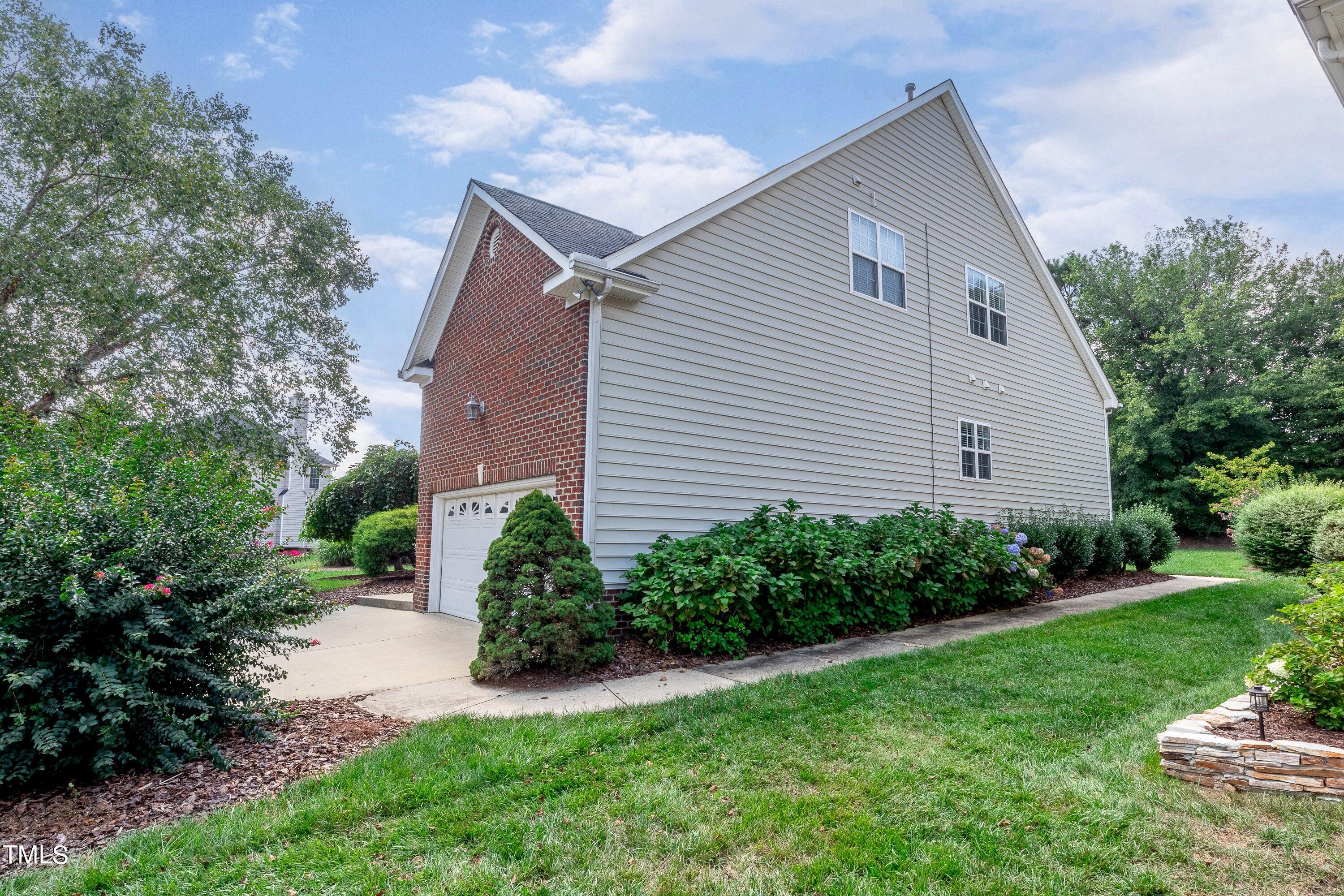 104 Beckford Road Cary, NC 27518 - Photo 4 of 52 08-104-Beckford-14