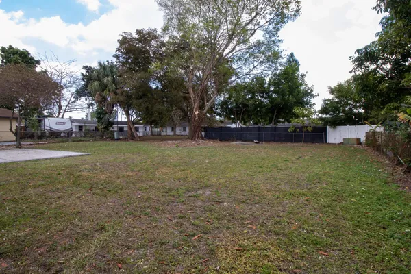 $474,900 | 6860 Broadmoor, North Lauderdale, FL 33068