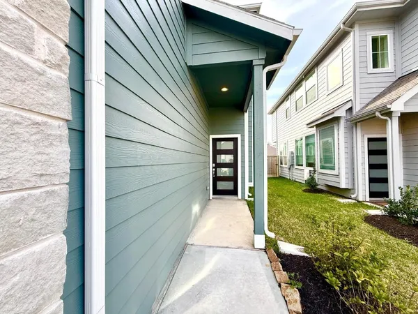 $2,350 | 620 Silver Pear Court, Montgomery, TX 77316