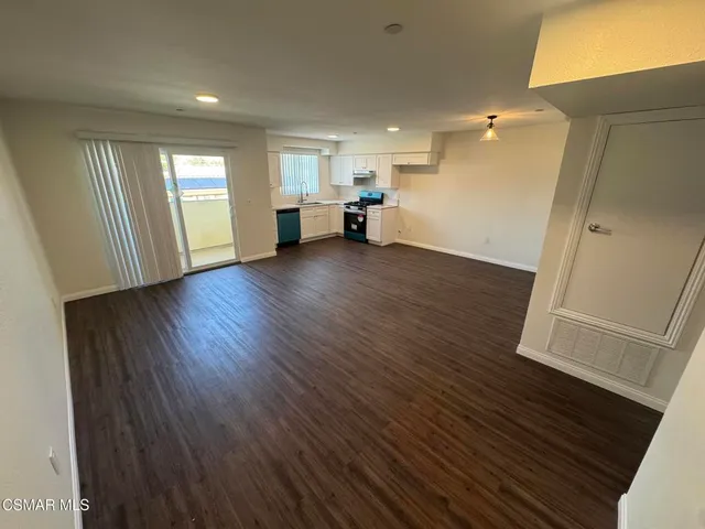 $2,700 | 1850 Buyers Street, Unit 202, Simi Valley, CA 93063