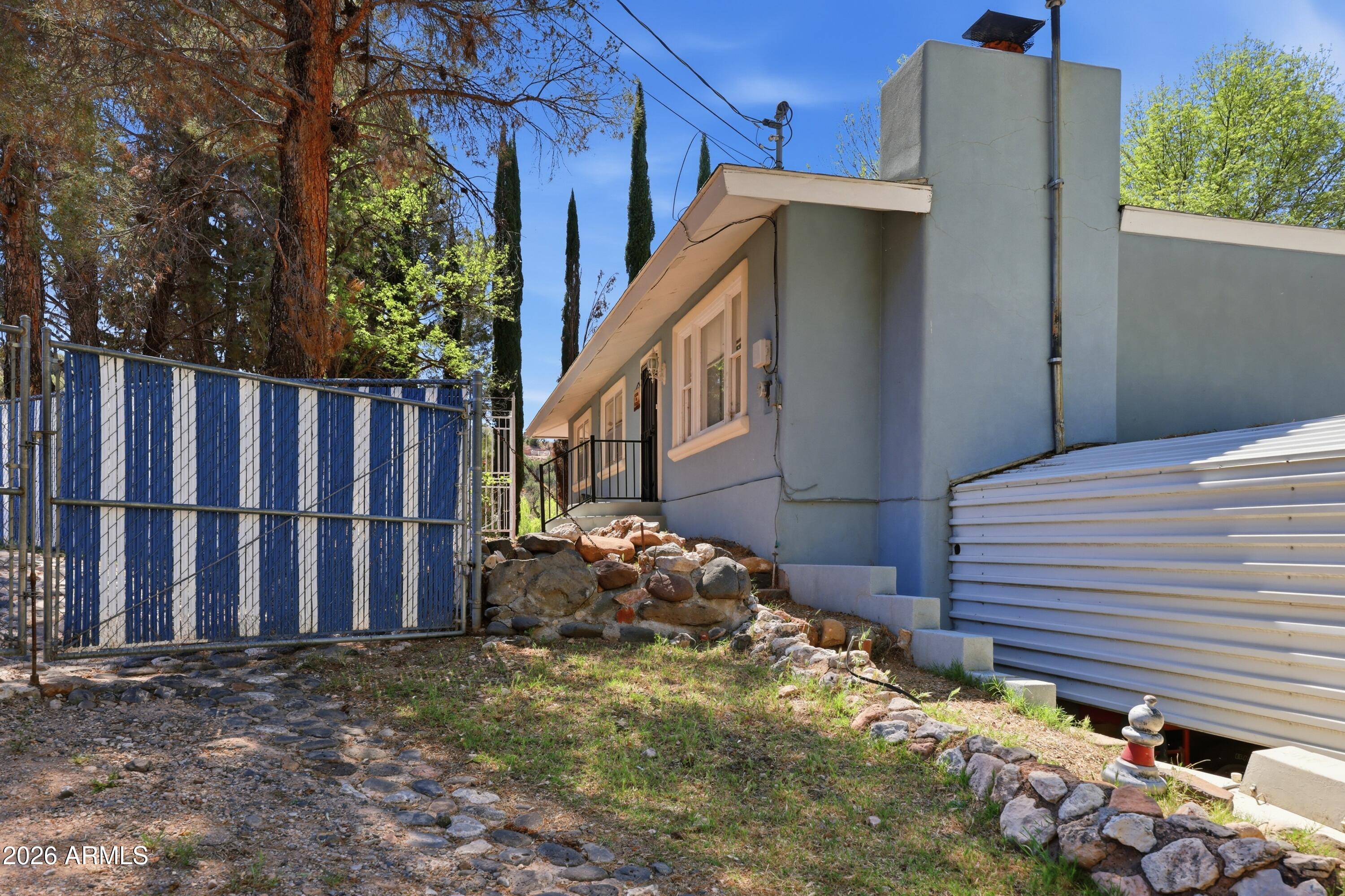 1070 North Page Springs Road Cornville, AZ 86325 - Photo 3 of 43 045_ListerPros