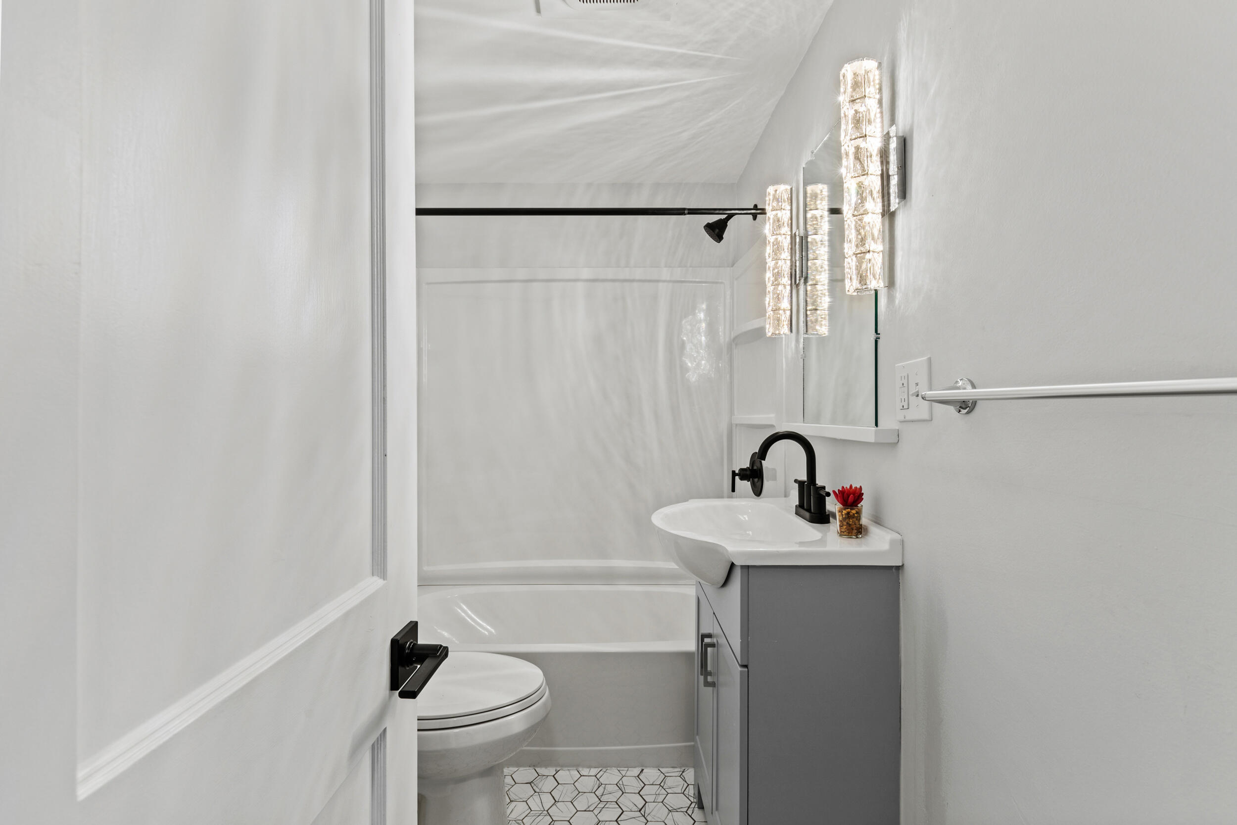 77 Edgewood Avenue Portland, ME 04103 - Photo 16 of 31 77 edgewood ave, portland_13