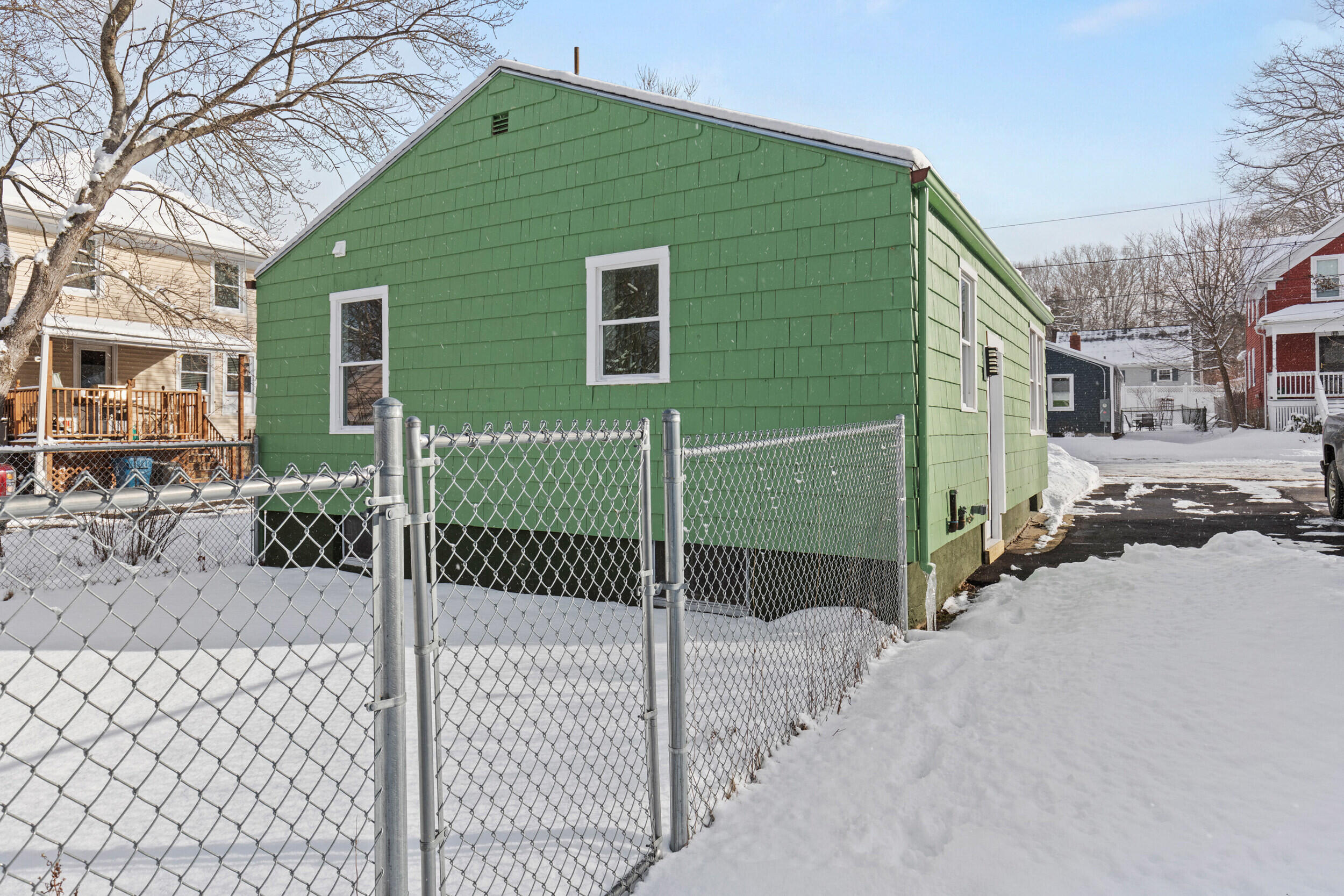77 Edgewood Avenue Portland, ME 04103 - Photo 24 of 31 77 edgewood ave, portland_26
